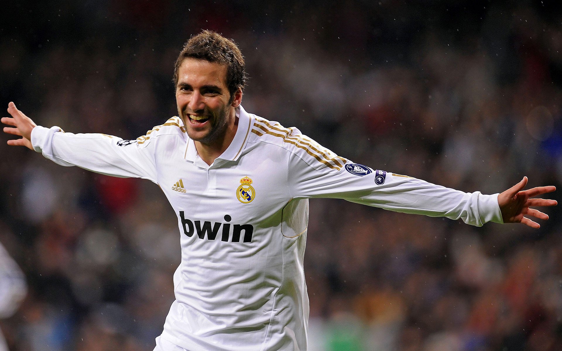 华体会-齐达内重回皇马，球队士气大振